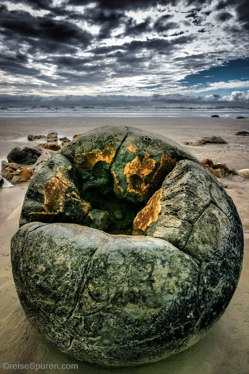 Moeraki Boulders